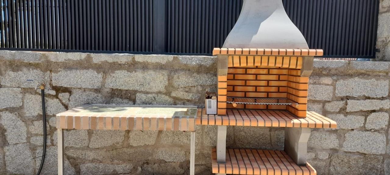 Casa Rural El Abuelo Arturo Becerril de la Sierra Eksteriør bilde